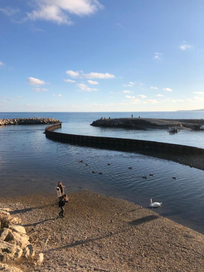 Front De Mer,Plage, Piscine, Parking Кан сюр Мер Екстериор снимка