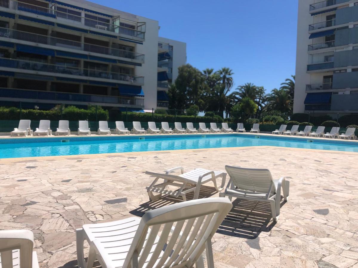 Front De Mer,Plage, Piscine, Parking Кан сюр Мер Екстериор снимка