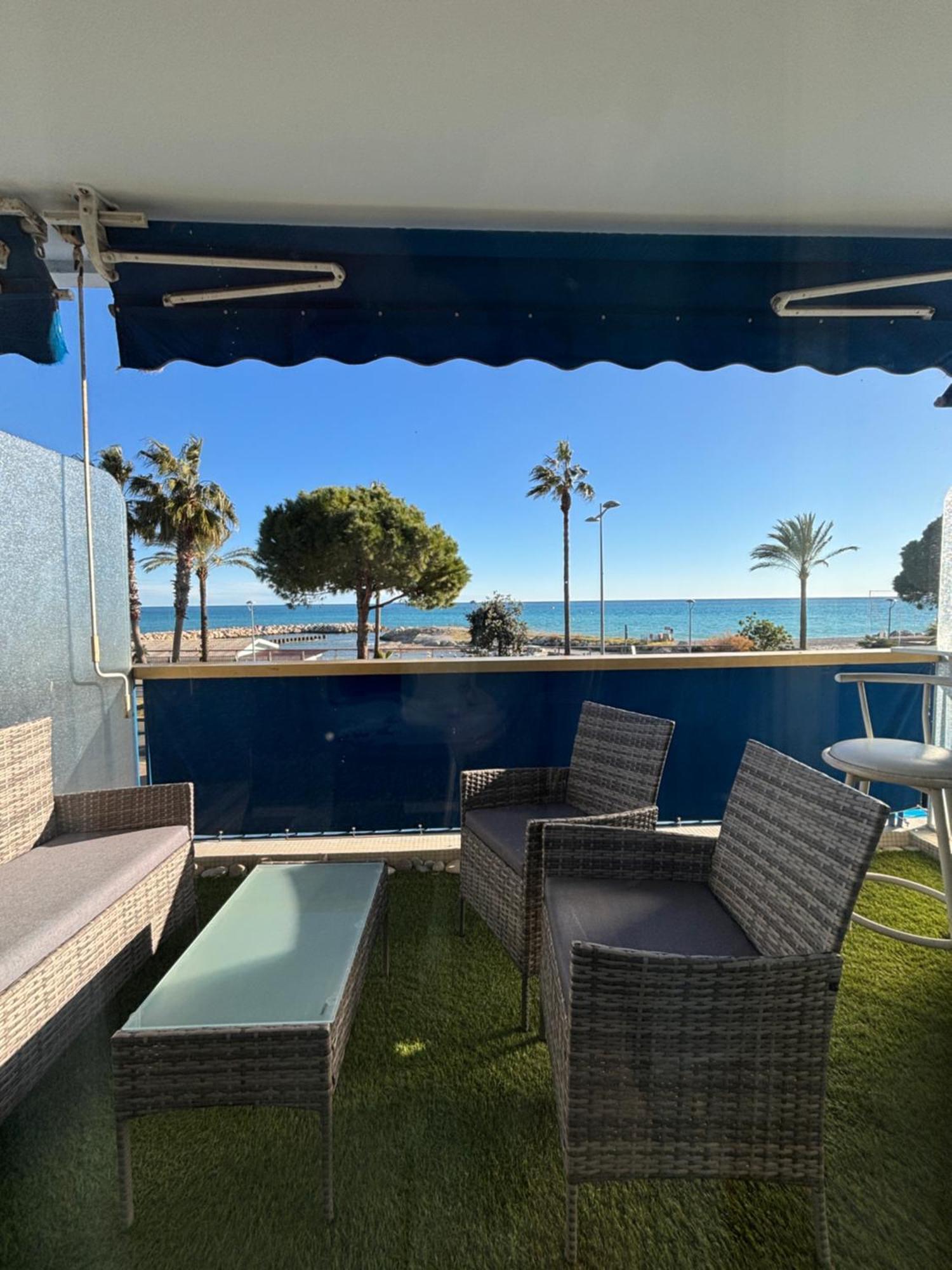 Front De Mer,Plage, Piscine, Parking Кан сюр Мер Екстериор снимка