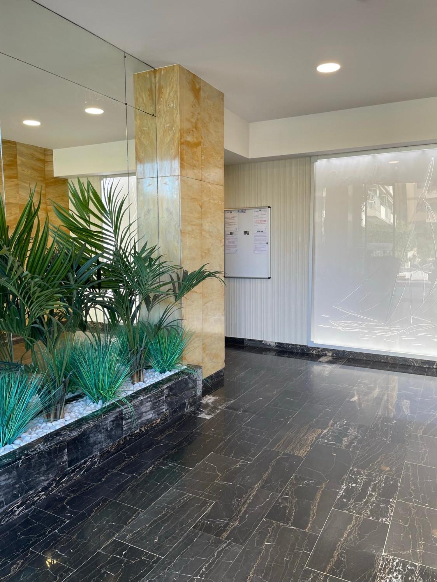 Front De Mer,Plage, Piscine, Parking Кан сюр Мер Екстериор снимка