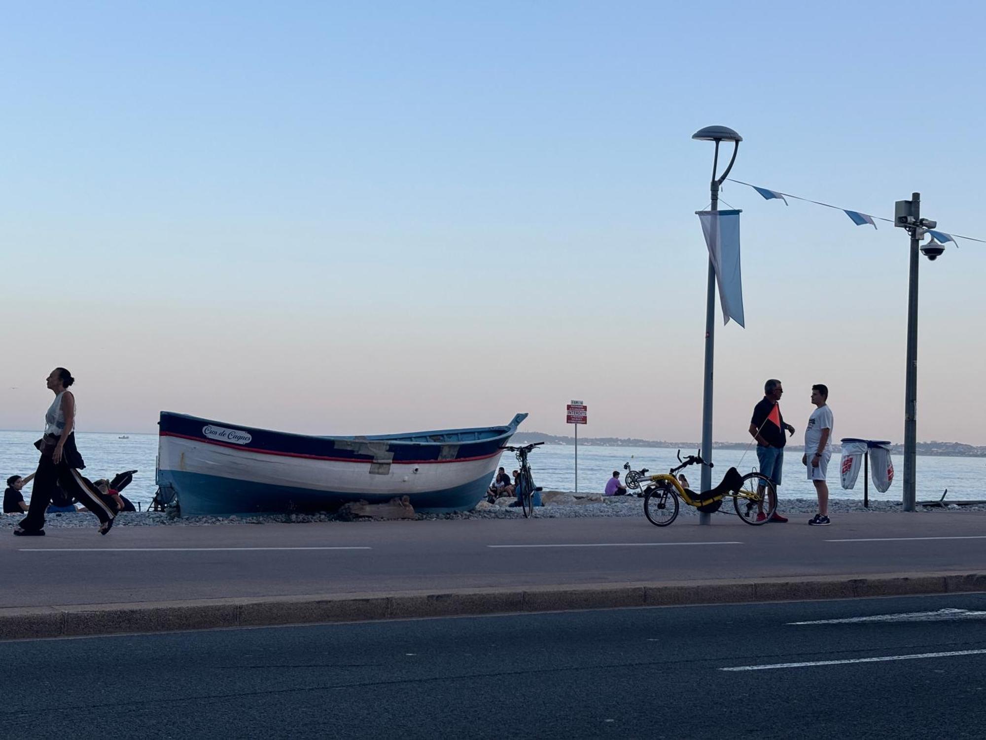 Front De Mer,Plage, Piscine, Parking Кан сюр Мер Екстериор снимка